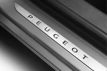 Zócalo cromado Peugeot 208
